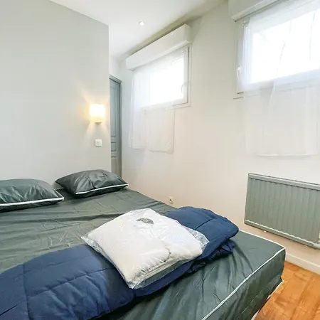 #c2 The Vallier Vallier Liberation Tram Bus Apartment Grenoble